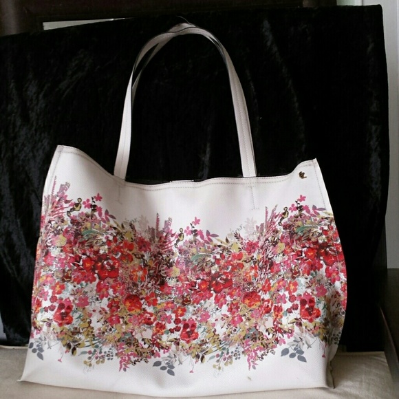 Elliott Lucca Handbags - Elliott Lucca tote